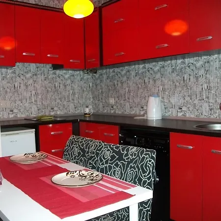 Black&red Sofia