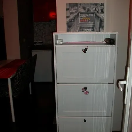 Black&red Apartment Sofia